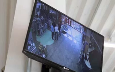 Abschreckungsmonitor im Eingangsbereich
